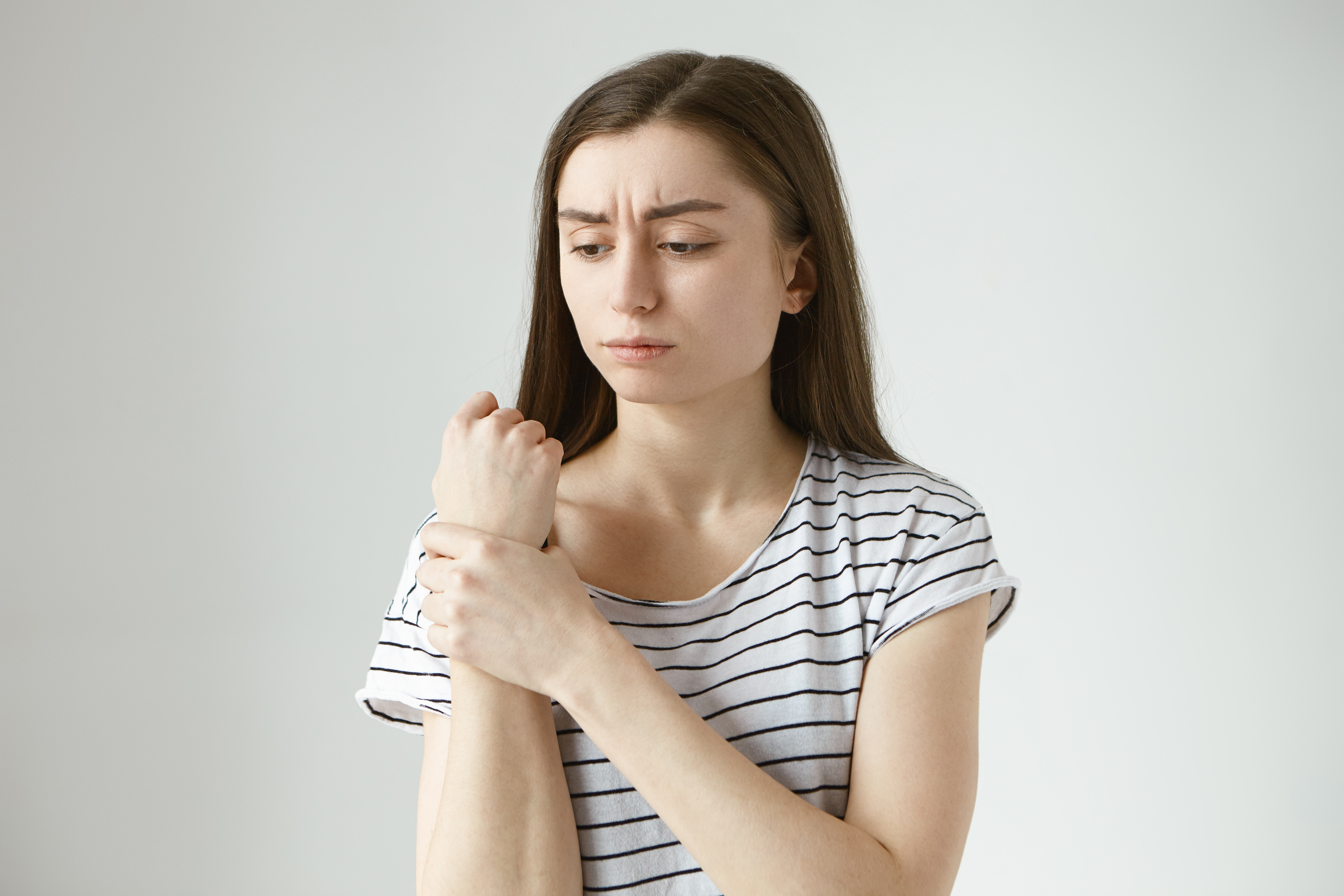 Early Signs of Arthritis: Symptoms You Should Never Ignore